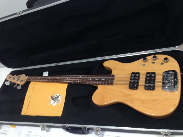 Bajo G&L Asat Bass Natural